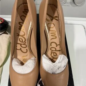 Sam Edelman Tan Leather Round-Toe Heels 3”